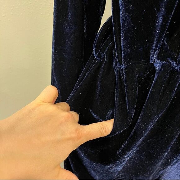 Elegant Navy Velvet long sleeve long pants Jumpsuit size large - Picture 4 of 15